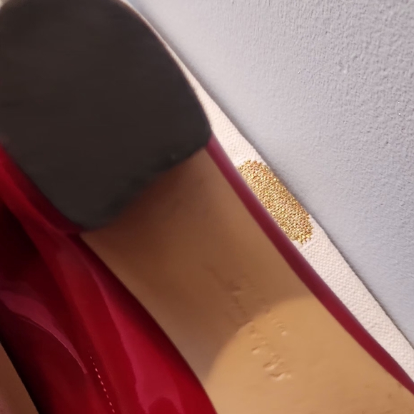 Salvatore Ferragamo Red Patent Leather Ballet Flats - Picture 4 of 11